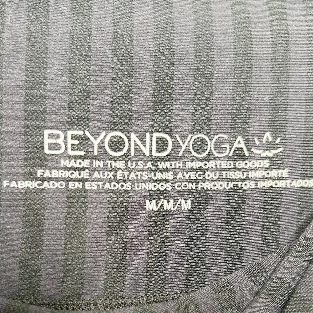 Beyond Yoga Caught In The Midi‎ High Waist Pinstripe Leggings Womens Size Medium